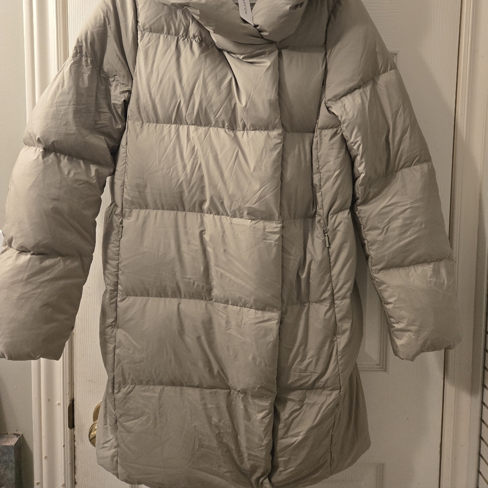 Babaton / Aritzia The Duvet Puffer Mid - Picture 3 of 13